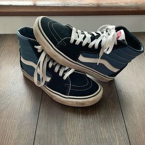 Super cute blue vans!